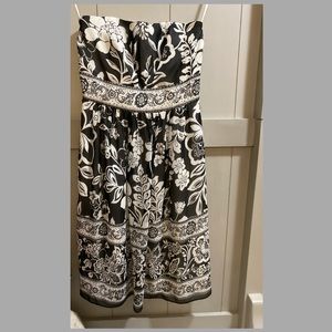 White House Black Market Floral strapless